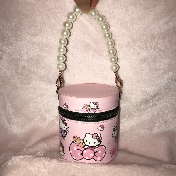 Hello Kitty Matte Shine Glitter 20 Piece LipGloss Pearl Pink Bag New - Picture 9 of 16